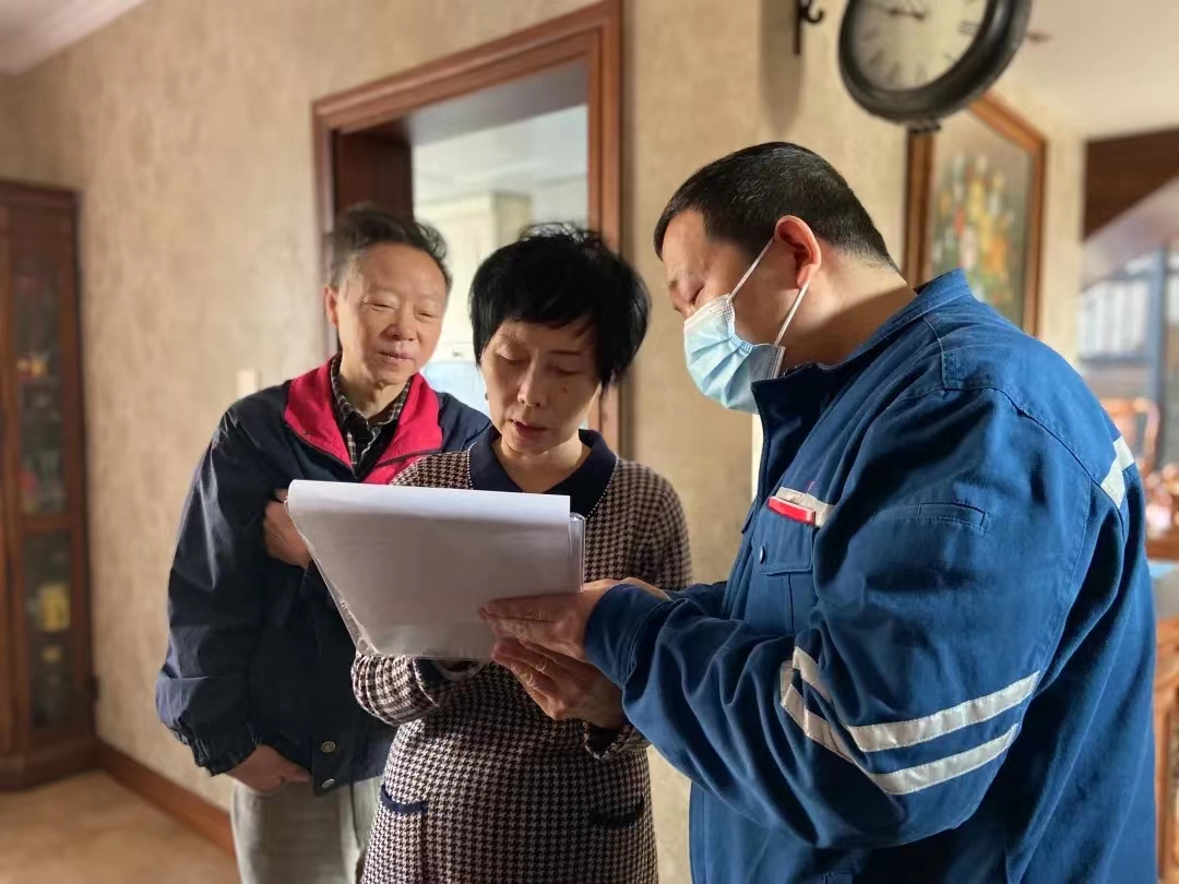 1708670523228062330.jpg 開展入戶訪民工作.jpg